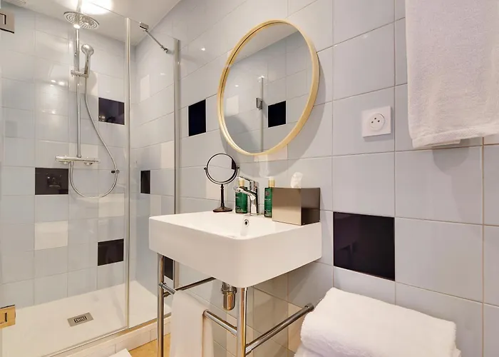 Hotel Cocoon 3*